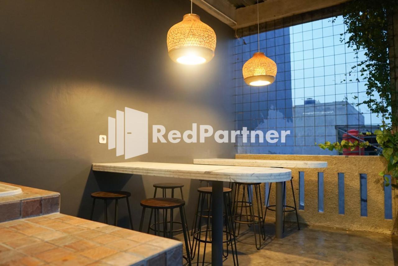 Tomang Gelong Guest House Syariah Mitra Reddoorz Jakarta Extérieur photo