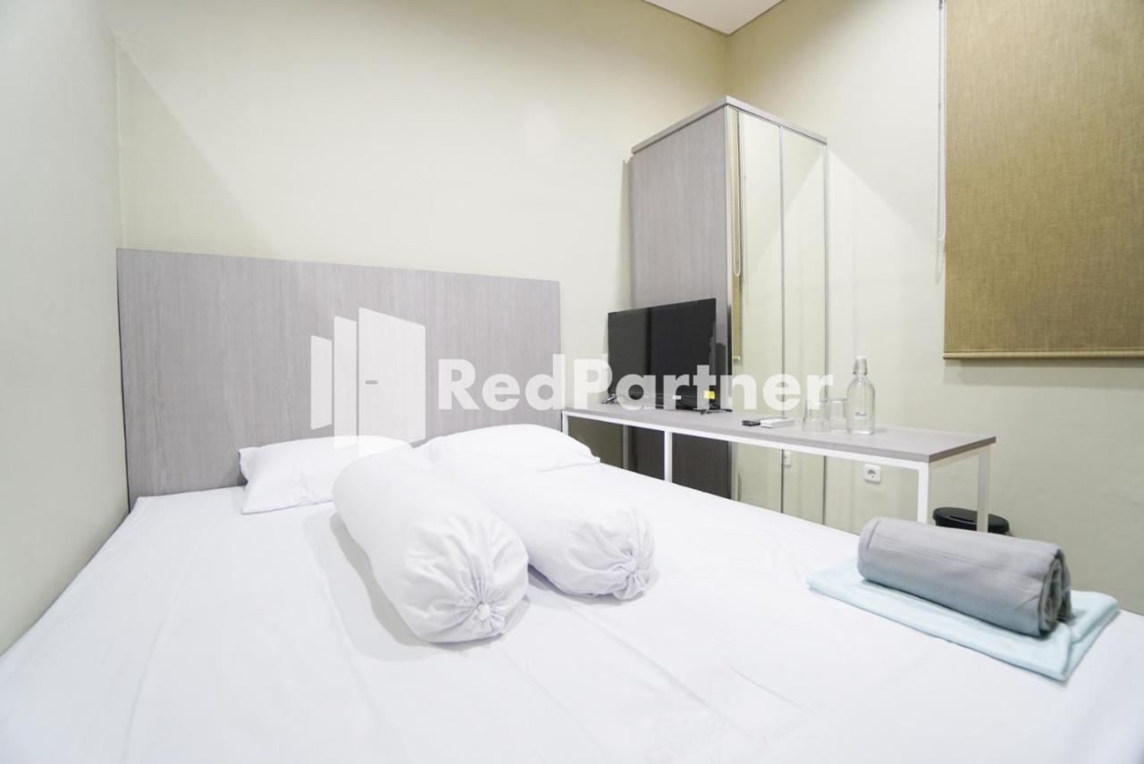 Tomang Gelong Guest House Syariah Mitra Reddoorz Jakarta Extérieur photo