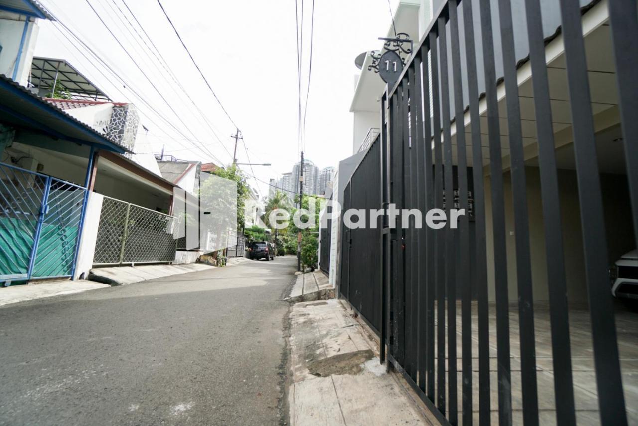 Tomang Gelong Guest House Syariah Mitra Reddoorz Jakarta Extérieur photo