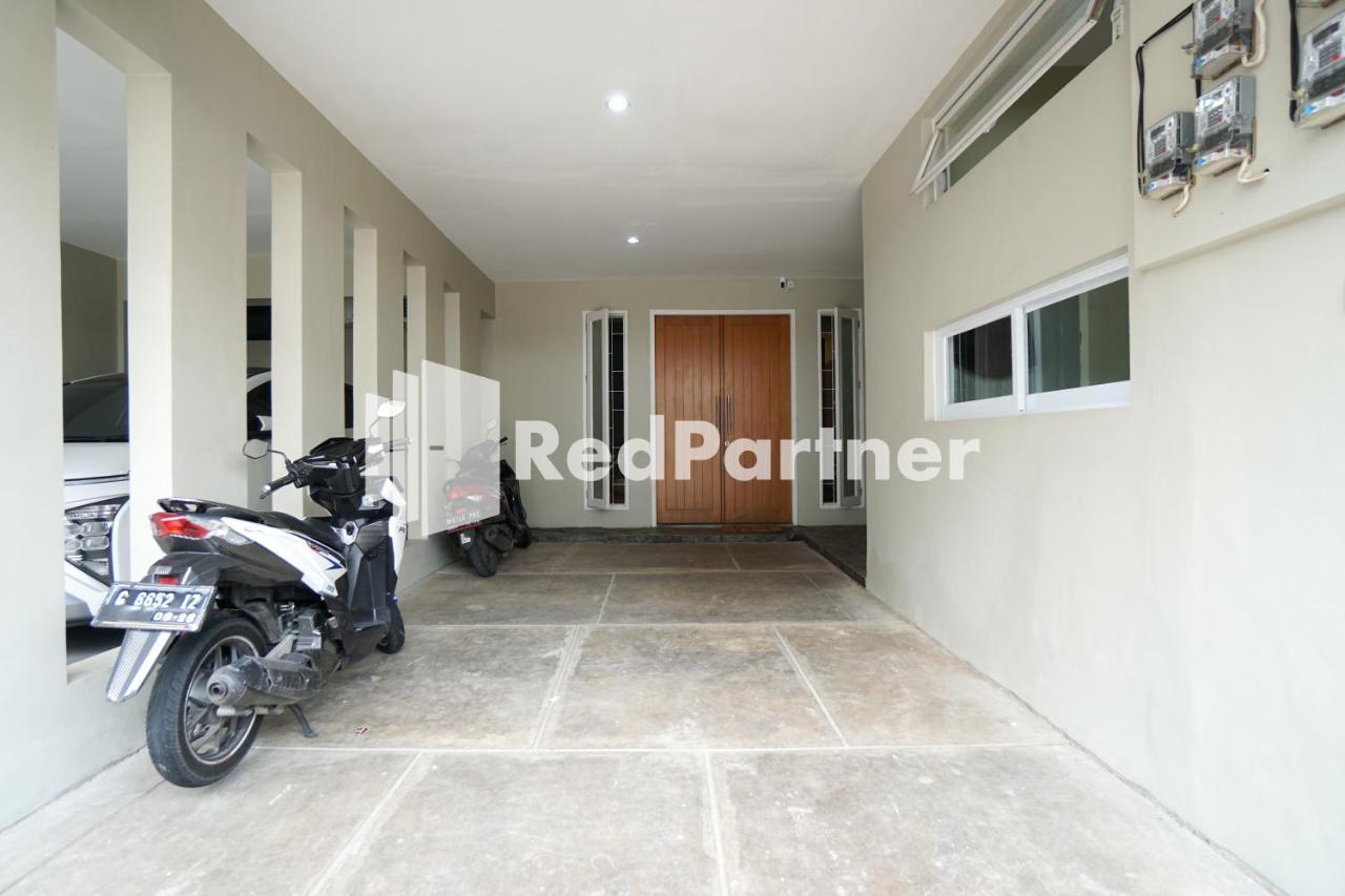 Tomang Gelong Guest House Syariah Mitra Reddoorz Jakarta Extérieur photo