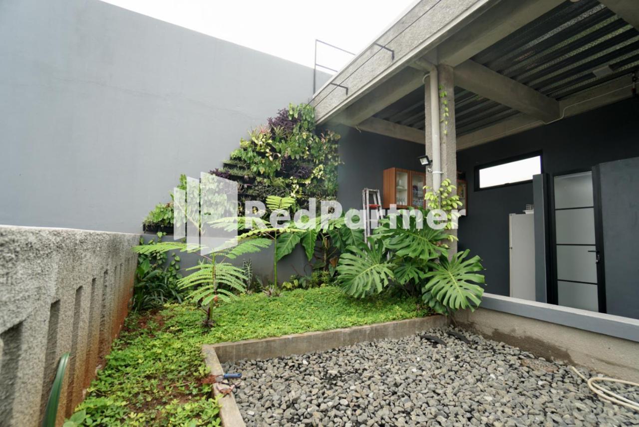 Tomang Gelong Guest House Syariah Mitra Reddoorz Jakarta Extérieur photo
