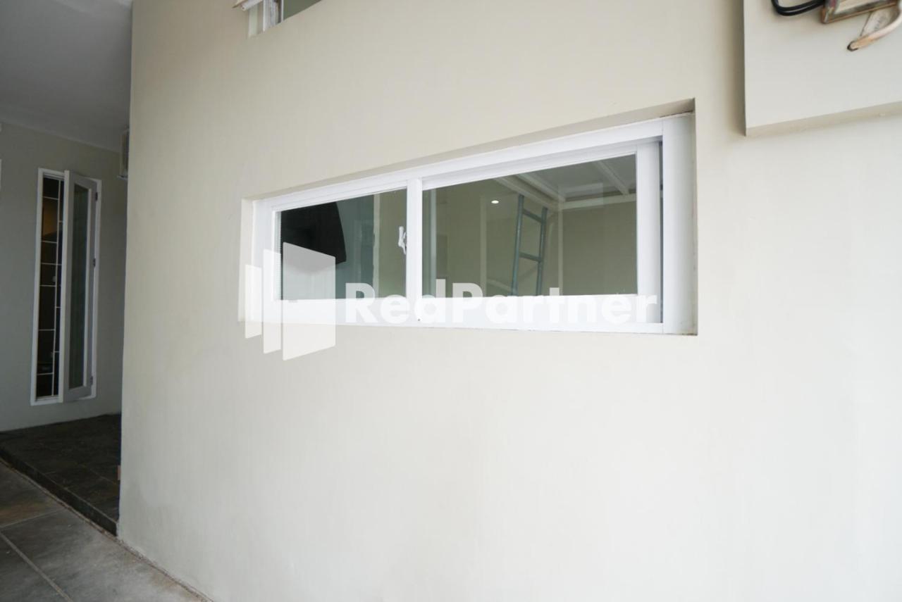 Tomang Gelong Guest House Syariah Mitra Reddoorz Jakarta Extérieur photo